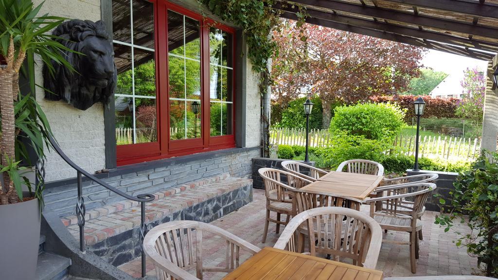 Chalet Sur Lesse Hotel Maissin Exterior photo